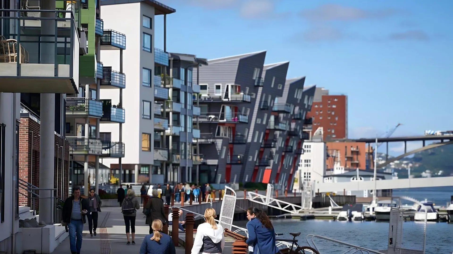 Modern And Centrally Located Apartment Bergen