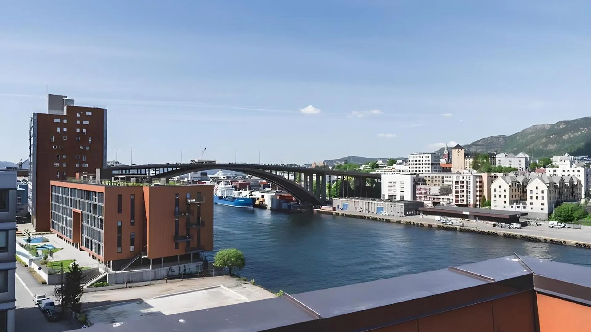 Modern And Centrally Located Apartment Bergen